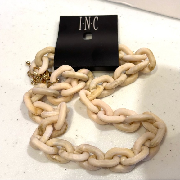 NWT INC Statement Necklace off-white / ivory open link resin / acrylic strand - Picture 11 of 11
